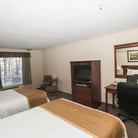 Lakeview Inns & Suites - Chetwynd Buitenkant foto