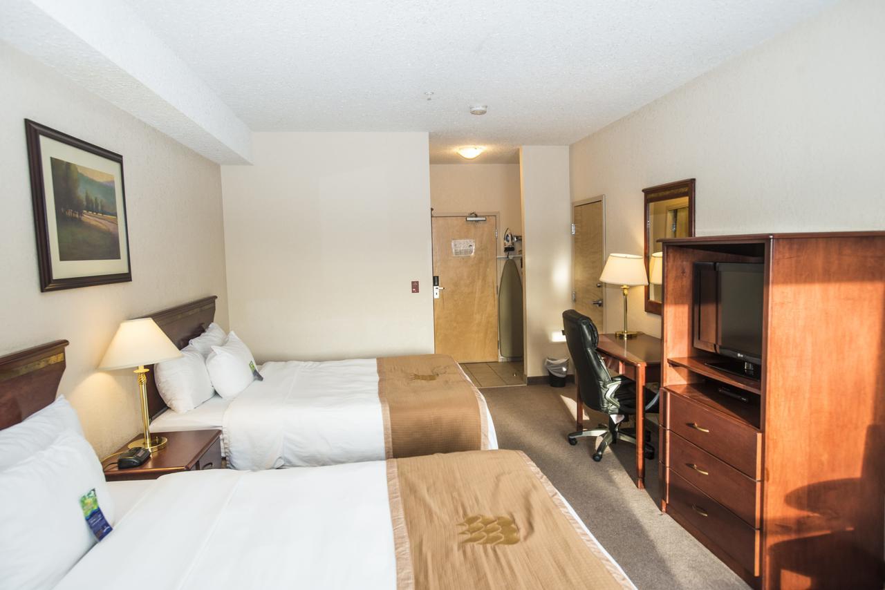 Lakeview Inns & Suites - Chetwynd Buitenkant foto