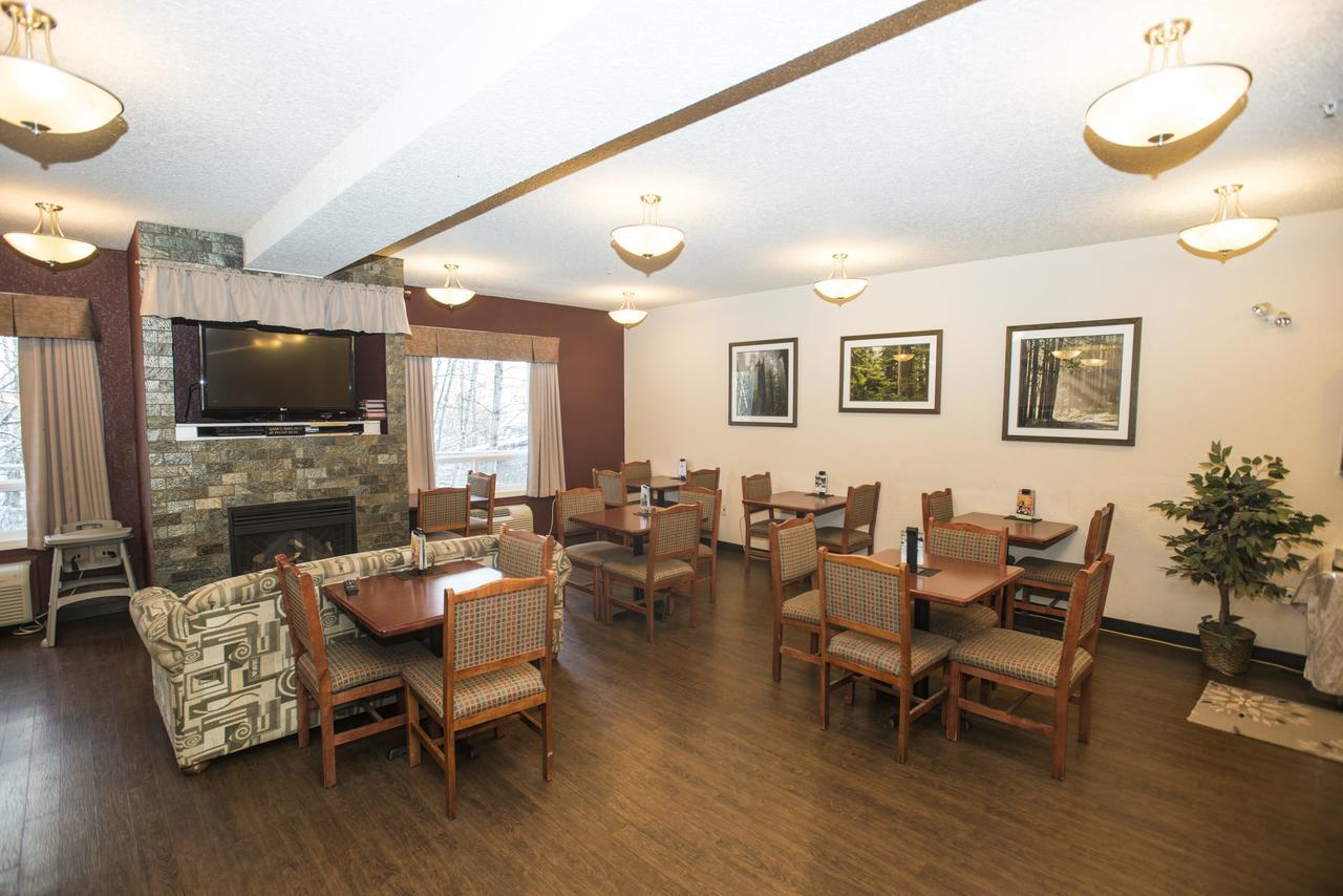 Lakeview Inns & Suites - Chetwynd Buitenkant foto